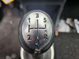 Renault Twingo 1.0 SCe 70 12V Hatchback 4Dr Benzine 999cc 52kW (71pk) RWD picture 9