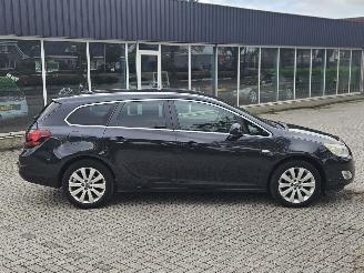Opel Astra SPORTS TOURER 1.4 Turbo 16V Combi/o  Benzine 1.364cc 103kW (140pk) FWD picture 2