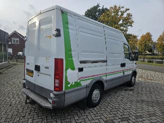 Iveco Daily 50C11 CHC  Diesel 2.798cc 78kW (106pk) RWD picture 3