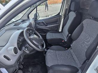 Peugeot Partner 1.6 BlueHDI 75 Bestel  Diesel 1.560cc 55kW (75pk) FWD picture 10