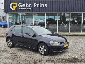 Avarii autoturisme Volkswagen Golf 1.2 TSI 16V Hatchback  Benzine 1.197cc 63kW (86pk) FWD 2013/2