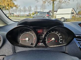 Ford Fiesta 1.6 16V Ti Hatchback pops and bangs Benzine 1.596cc 99kW (135pk) FWD picture 14