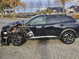 Peugeot e-2008 e-2008 50 kWh MPV  Elektrisch  100kW (136pk) FWD picture 4