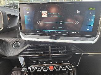 Peugeot e-2008 e-2008 50 kWh MPV  Elektrisch  100kW (136pk) FWD picture 11