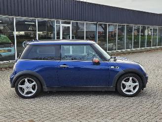 Mini Mini 1.6 16V Cooper Hatchback  Benzine 1.598cc 85kW (116pk) FWD picture 2