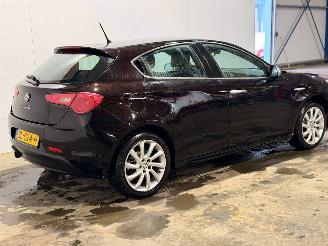 Coche accidentado Alfa Romeo Giulietta 1.4 TB 16V MultiAir Hatchback  Benzine 1.368cc 125kW (170pk) FWD 2010/11