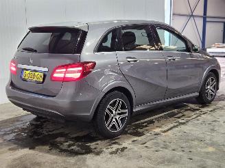 Avarii autoturisme Mercedes B-klasse B-250 e Hatchback  Elektrisch  132kW (179pk) FWD 2016/11