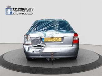 Audi A4 Avant 1.9 TDI picture 4