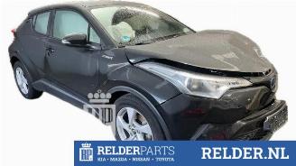 Uttjänta bilar auto Toyota C-HR C-HR (X1,X5), SUV, 2016 1.8 16V Hybrid 2019/7