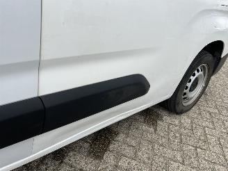 Opel Combo 1.2 Turbo L2H1 Edition 109.295 BENZINE!! picture 11