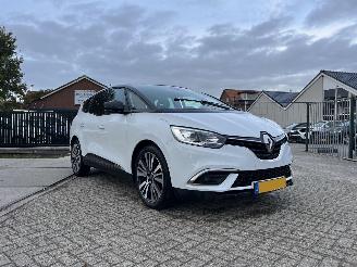 skadebil auto Renault Scenic 1.3 TCe Business Zen | 7p!! 2021/10