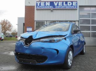 Vaurioauto  passenger cars Renault Zoé 40 Life Easy 41Kwh Elektro, Airco, Navi, Cruise control 2019/5