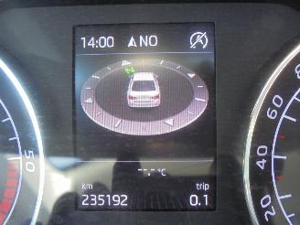 Skoda Superb 2.0 TDI Ambition Business, Panorama, Navi, DAB+, Climate & Cruise picture 17