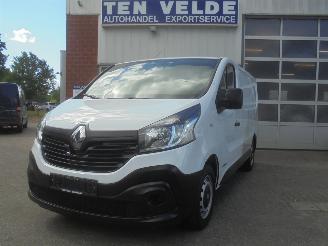 skadebil bedrijf Renault Trafic 1.6 DCi 88kw, Airco, Trekhaak 2015/7