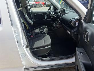 Hyundai Inster Inster Elektro Trend, HV-Batterie 42 Kw/h met maar 155 km !! picture 8