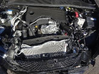 Peugeot 308 SW 1.2 Hybrid 136 e-DCS6 GT picture 12