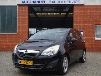 Damaged car Opel Meriva 1.4 Edition, Airco, Cruise control, Nieuwe APK, 49.000 km !!! 2010/11