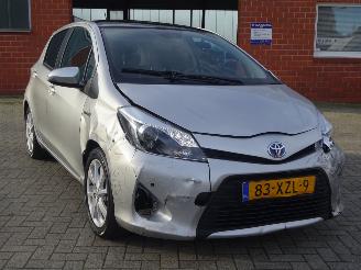 Toyota Yaris 1.5 Full Hybrid Dynamic, Panorama, Climate & Cruise, Navi, PDC picture 3
