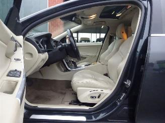 Volvo V-60 D6 AWD Plugin-Hybrid Summum, Leder, Schuifdak, Navi, Lane assist picture 10