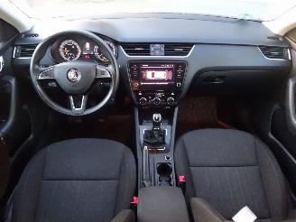 Skoda Octavia Style 2.0 TDI 110kw/150pk, Navi, Climate & Cruise, DAB+, Stoelverw. picture 9