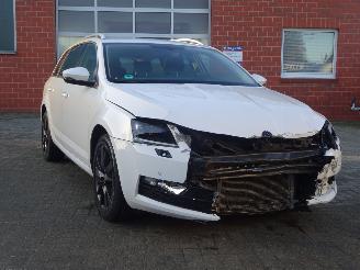 Skoda Octavia Style 2.0 TDI 110kw/150pk, Navi, Climate & Cruise, DAB+, Stoelverw. picture 3