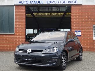 krockskadad bil auto Volkswagen Golf Comfortine Allstar 81kw DSG Automaat, Adaptive cruise, Climate control 2016/3