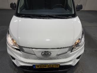 Maxus eDeliver3 SWB 90kW 53kWh picture 20