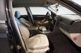 Chrysler 300 C 2.7V6 142kW Automaat Leder Airco picture 28