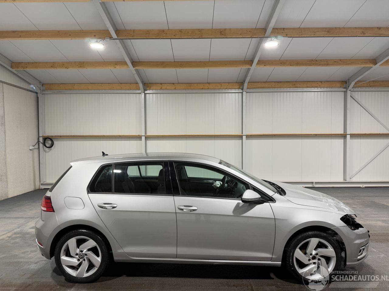 Volkswagen Golf 1.0TSI 63kW Navi Airco Trendline