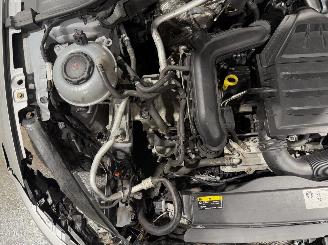 Volkswagen Golf 1.0TSI 63kW Navi Airco Trendline picture 27