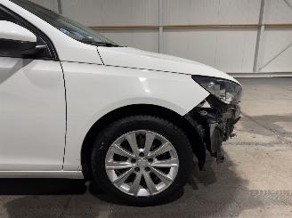 Peugeot 308 SW 1.2PureTech 96kW Blue Lease Executive picture 16