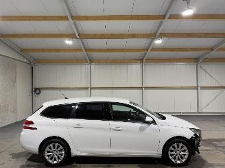 škoda osobní automobily Peugeot 308 SW 1.2PureTech 96kW Blue Lease Executive 2014/10