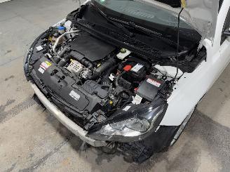 Peugeot 308 SW 1.2PureTech 96kW Blue Lease Executive picture 27