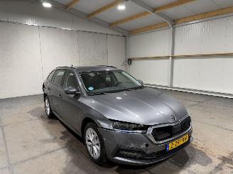 Skoda Octavia 1.4TSI 110kW iV Automaat PHEV Business Edition picture 3