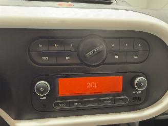 Renault Twingo 1.0SCE 52kW Collection picture 24