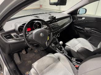 Alfa Romeo Giulietta 2.0JTDm 125kW Clima Distinctive picture 14