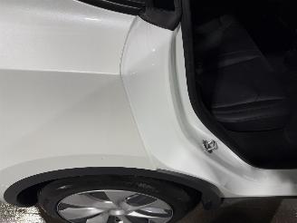 Tesla Model Y RWD 58kWh 175kW picture 23
