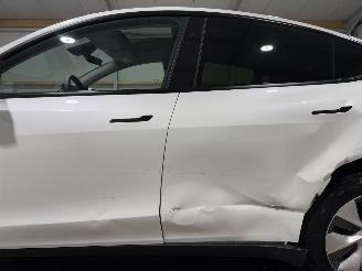 Tesla Model Y RWD 58kWh 175kW picture 15