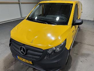 Mercedes eVito 66kWh 85kW Automaat Camera picture 21