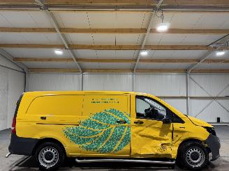 krockskadad bil bedrijf Mercedes eVito 66kWh 85kW Automaat Camera 2023/3