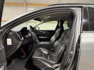 Volvo V-60 2.0B3 120kW Automaat Momentum Advantage picture 13