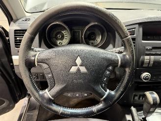 Mitsubishi Pajero 3.2 DI-D 147kW Automaat Leder 4X4 Instyle Side Window Van picture 13