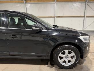 Volvo Xc-60 2.0 D4 133kW FWD SUMMUM Clima picture 14