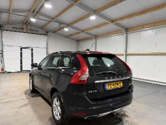 Volvo Xc-60 2.0 D4 133kW FWD SUMMUM Clima picture 12
