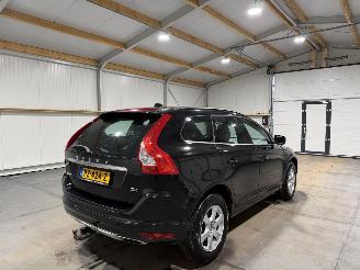 Volvo Xc-60 2.0 D4 133kW FWD SUMMUM Clima picture 6