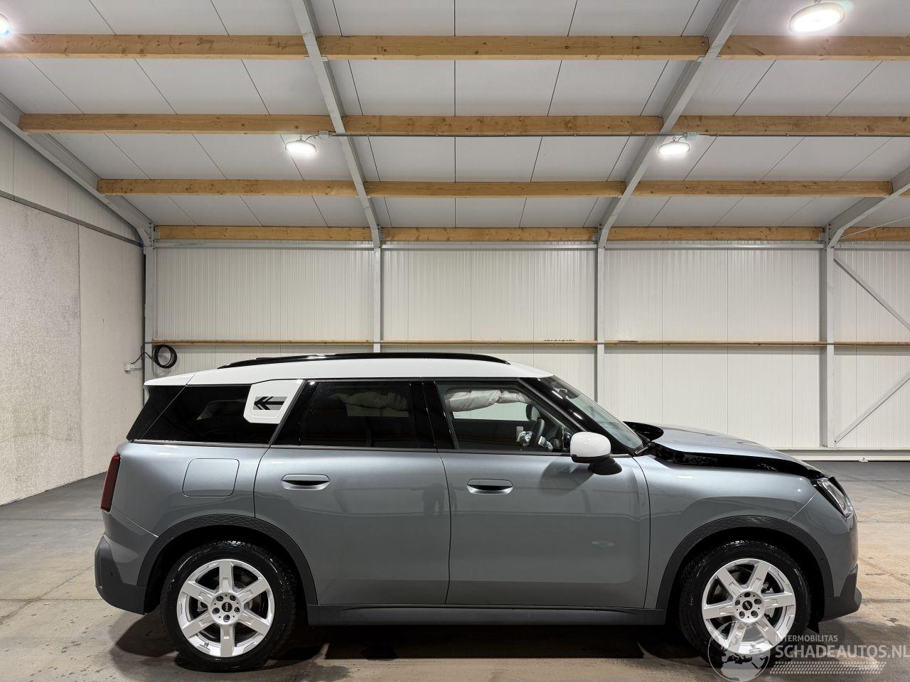 Mini Countryman E 66.5kWh M 150kW Automaat Pano Classic