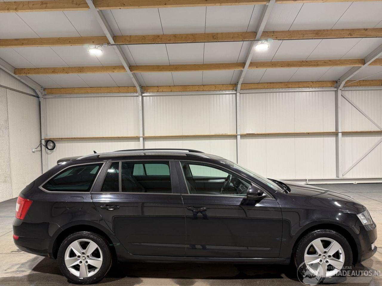 Skoda Octavia 1.6TDI 77kW GreenTech Elegance