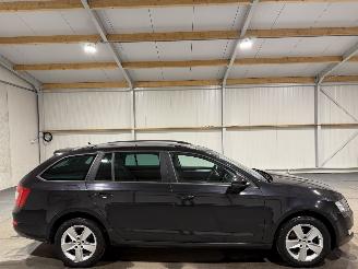 krockskadad bil auto Skoda Octavia 1.6TDI 77kW GreenTech Elegance 2014/1