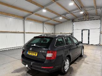Skoda Octavia 1.6TDI 77kW GreenTech Elegance picture 6