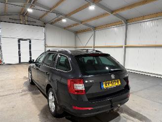 Skoda Octavia 1.6TDI 77kW GreenTech Elegance picture 12